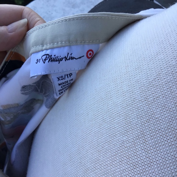 3.1 Phillip Lim Sleeveless Floral Peplum Zip and Hook Front Closure Blouse - Picture 12 of 13